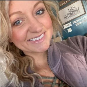 Meet your Posher, Teri